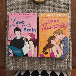 Ali Hazelwood Book Set - Love on the Brain & Love, Theoretically